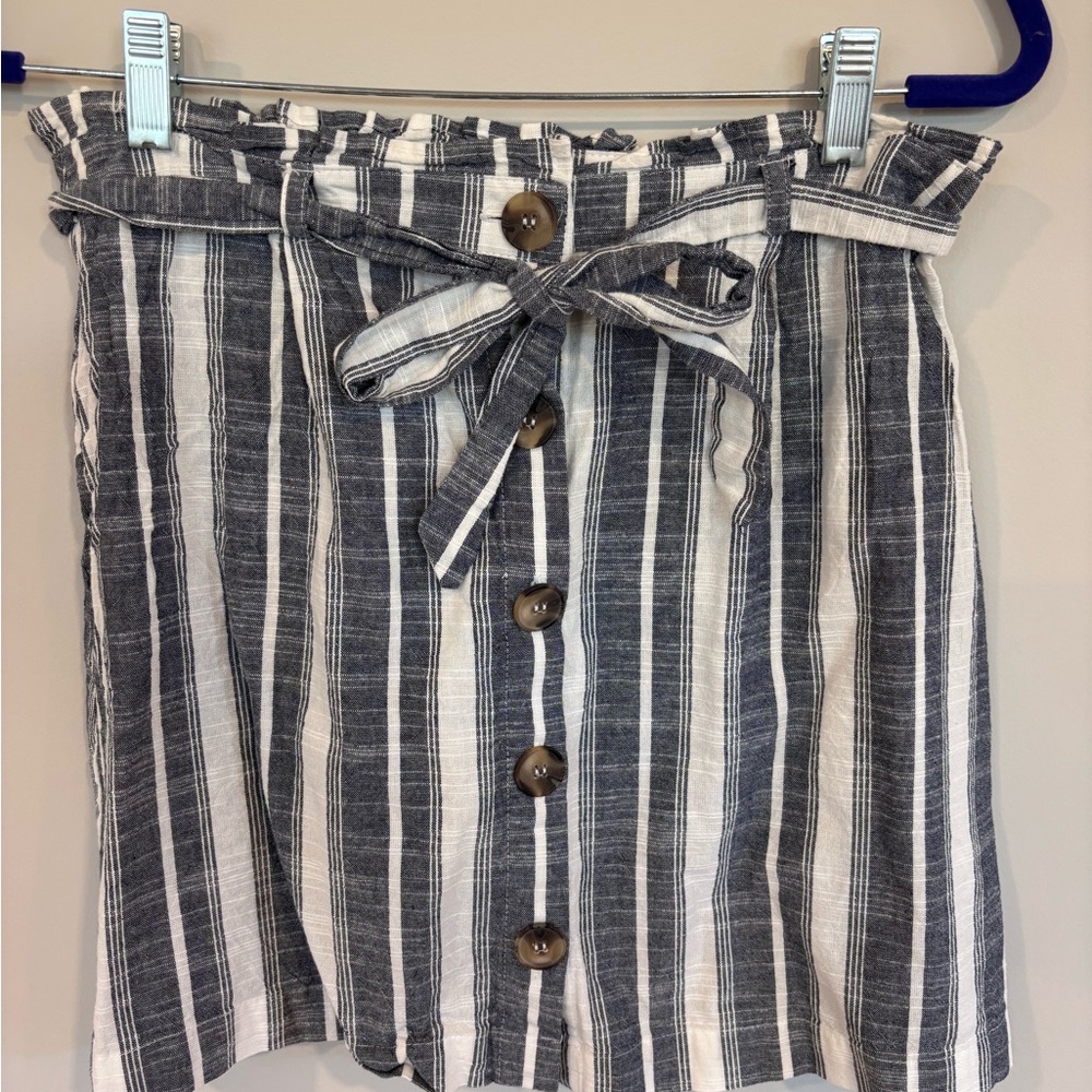 Blu Pepper Striped Blue and White Button-Up Skirt - Size Large